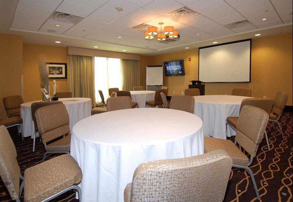 Holiday Inn Express Jacksonville Beach By Ihg Exterior photo