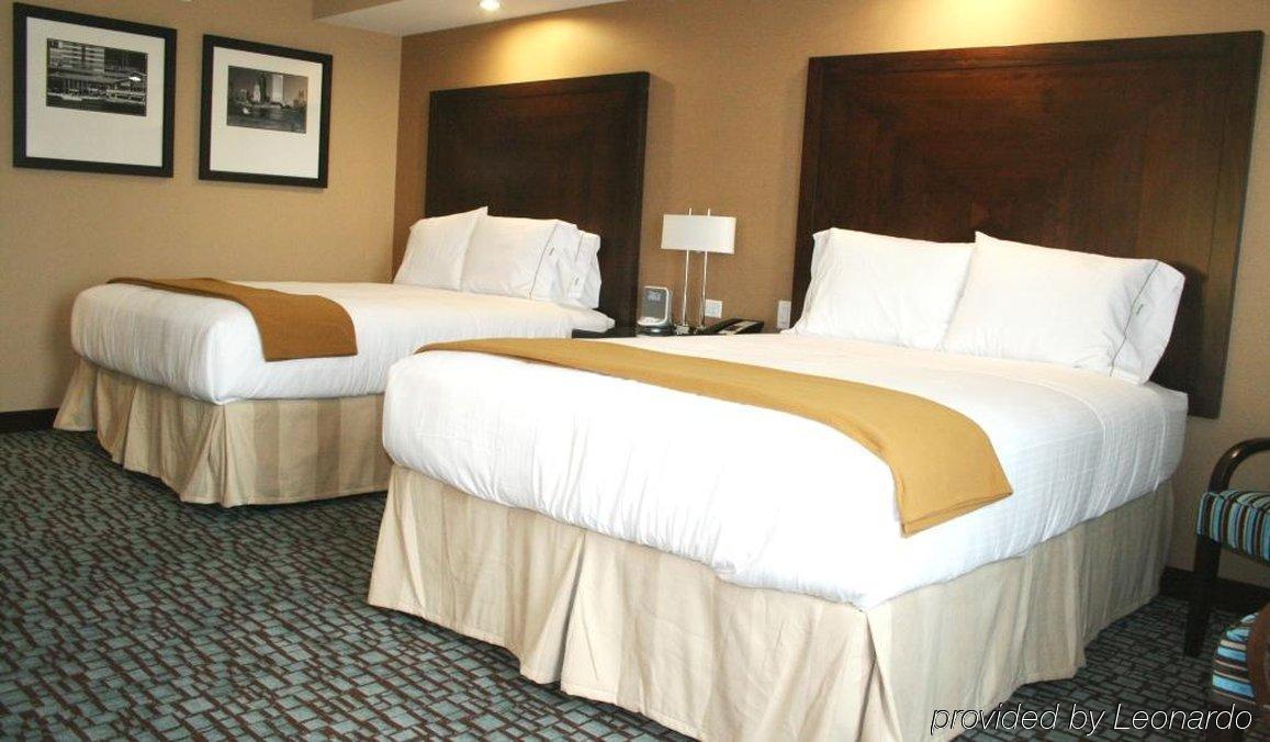 Holiday Inn Express Jacksonville Beach By Ihg Exterior photo