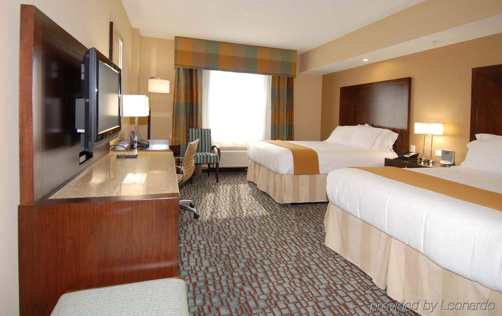 Holiday Inn Express Jacksonville Beach By Ihg Room photo