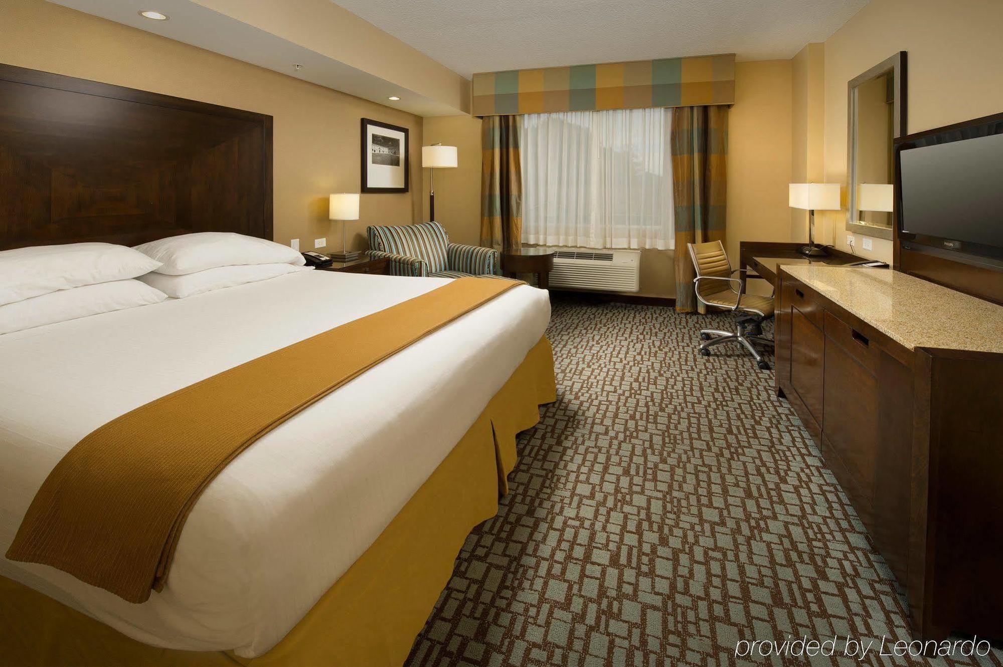 Holiday Inn Express Jacksonville Beach By Ihg Exterior photo